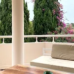 Le Pierre St Mandrier Apartament *